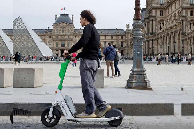París prohíbe el uso de patinetas eléctricas de alquiler en la ciudad, ¿por qué?