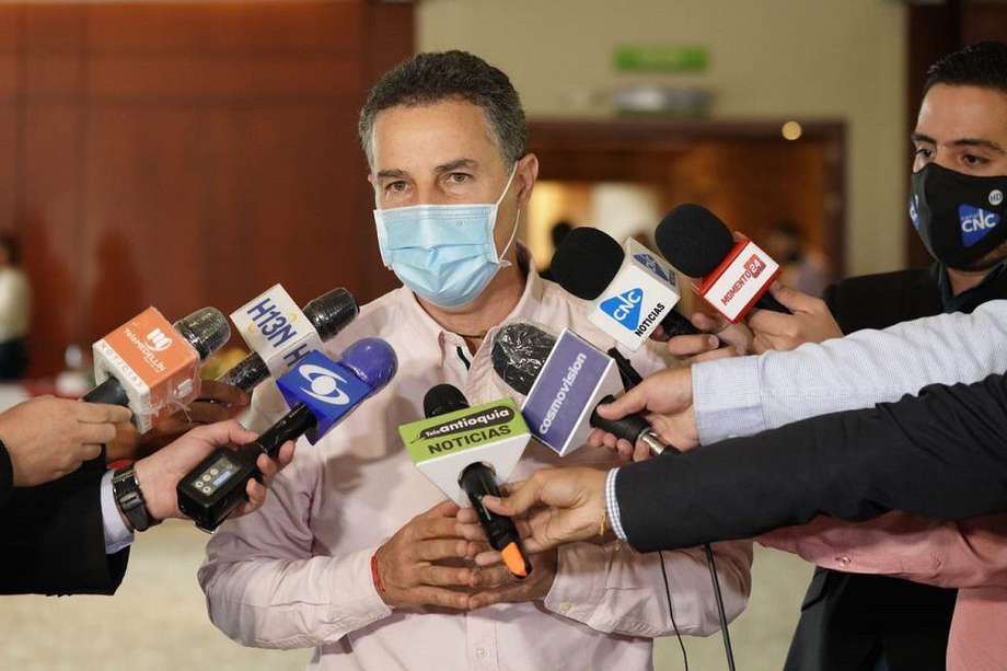 El gobernador de Antioquia, Aníbal Gaviria, anunció las medidas que adoptará el departamento frente al aumento de casos de COVID-19.