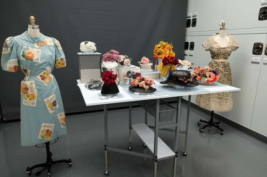 Una vista de la moda mientras el Museo Metropolitano de Arte anuncia la exposición de primavera de 2024 del Instituto del Traje: Sleeping Beauties: Reawakening Fashion. / AFP