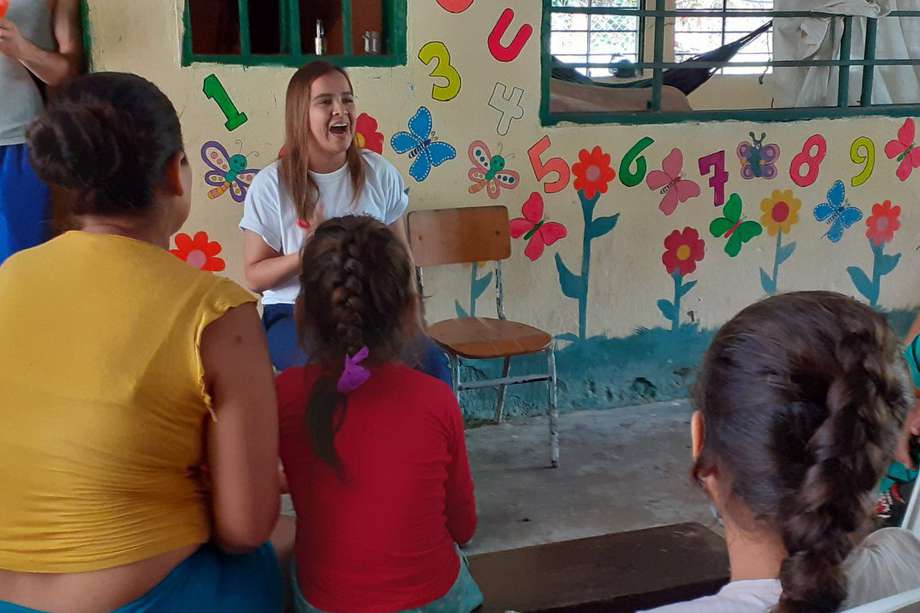 En diferentes regiones del país, donde la guerra continúa, Médicos sin Fronteras ha llegado a prestar atención médica y psicosocial a las comunidades afectadas.