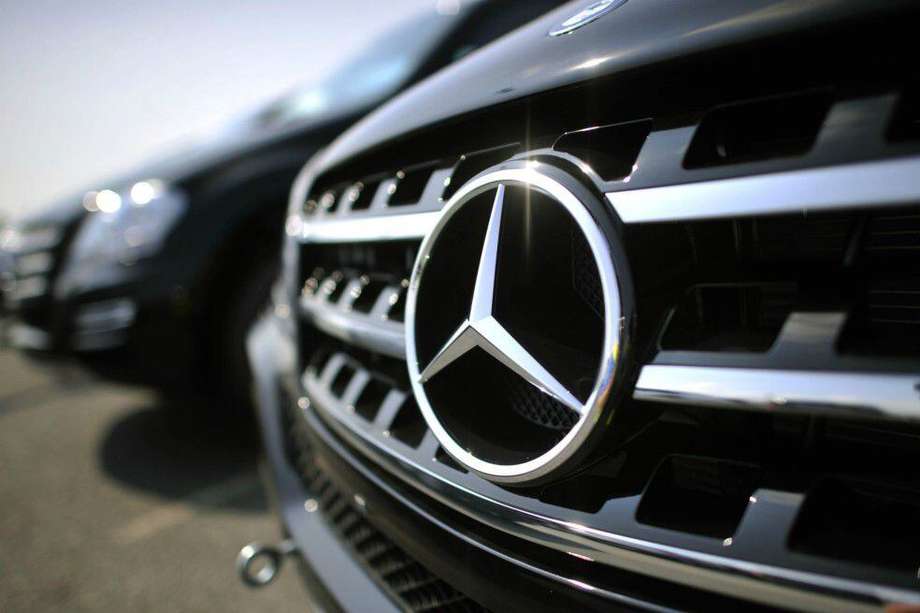 El fabricante de Mercedes-Benz tiene previsto abrir ocho plantas en todo el mundo para fabricar baterías, el componente clave de los modelos eléctricos.
