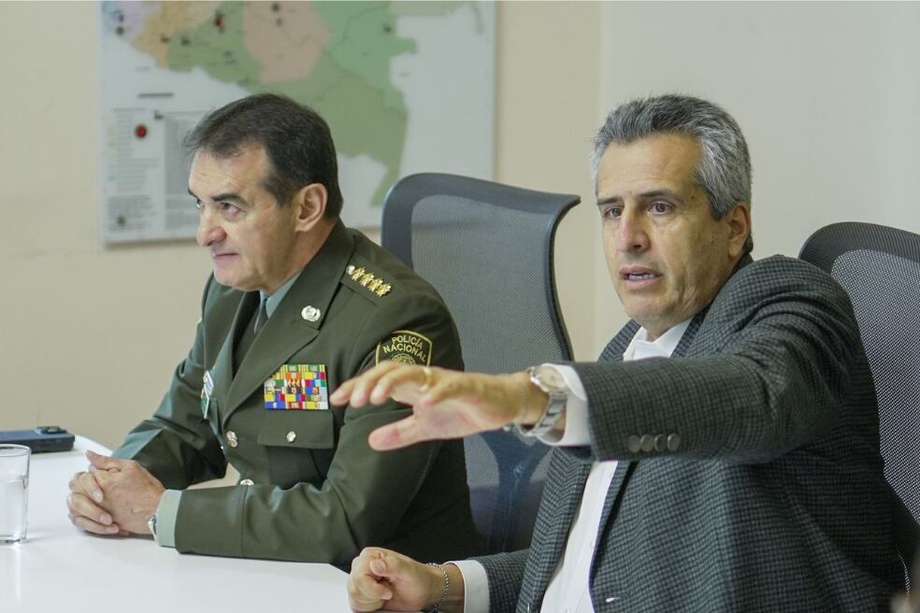 El general William Salamanca, director de la Policía, y Luis Fernando Velasco, ministro del Interior, trabajan de lleno en la estrategia.