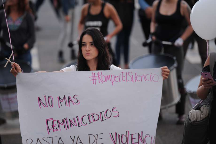 Protestas frente a la Fiscalía para exigir justicia contra los feminicidios (Imagen de referencia)