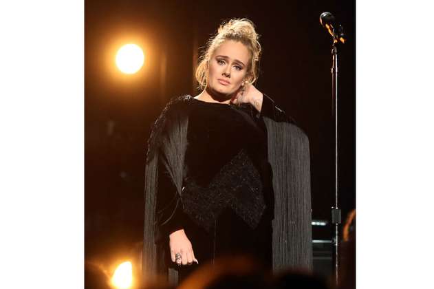 ¿La maldición de Adele? Nuevo problema en su show en los Grammy