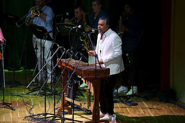 Hugo Candelario González y Grupo Bahía: la marimba universal