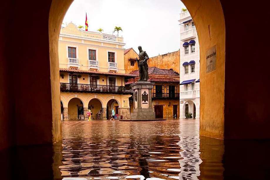Centro histórico de Cartagena inundado tras invierno en Colombia.