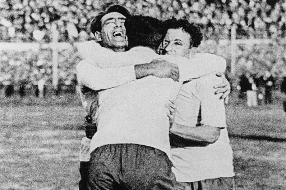Festejo de los jugadores uruguayos tras ganar la Copa del Mundo de 1930.