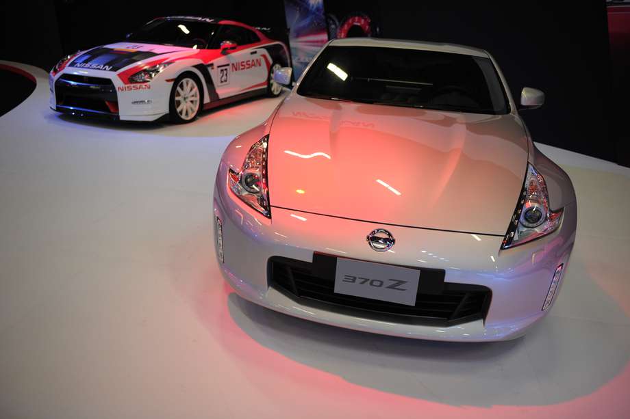 Diferentes modelos de autos Nissan, expuestos en el Salón del Automóvil, en Corferias.