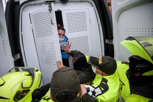 24 personas fueron detenidas en Bogotá por protestas por aumento en tarifa de TM