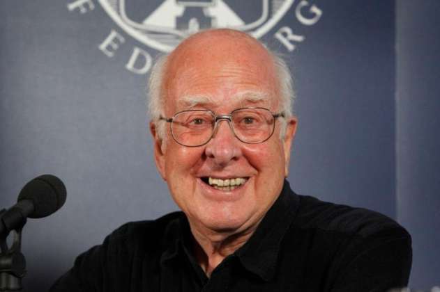 Peter Higgs, quien descubrió el bosón de Higgs y ganó el Nobel, murió a los 94 años