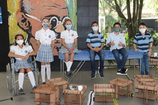 Los estudiantes de cuarto fueron los encargados de desarrollar el proyecto "Robot Enfermero".