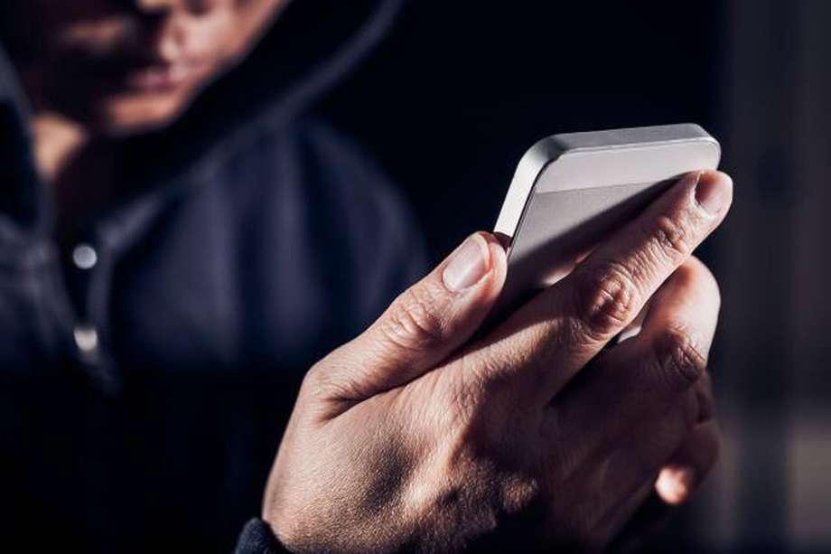 Las cifras de hurtos de celulares sigue en aumento en Bogotá; por esa razón, es importante que las personas conozcan que deben en hacer en caso robo sufrir el robo del dispositivo móvil. 