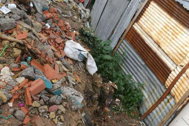 Cuatro viviendas en Soacha resultan afectadas por deslizamiento