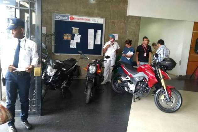 Polémica por exhibición de motos en el Hospital Universitario del Valle
