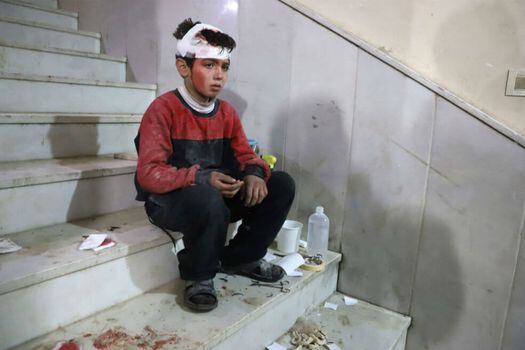 La infancia de Siria es la primera víctima de la guerra: los que no perdieron a su familia o resultaron heridos, fueron reclutados por los terroristas. Otros son hijos de militantes del Estado Islámico.  / AFP