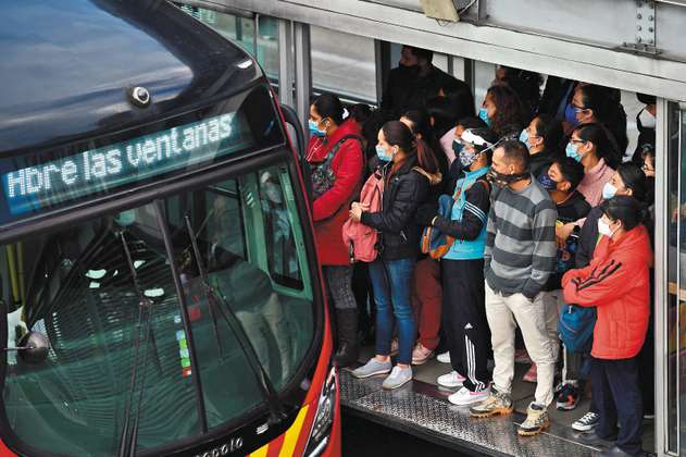 Recursos extras para el transporte público de Bogotá siguen en el aire
