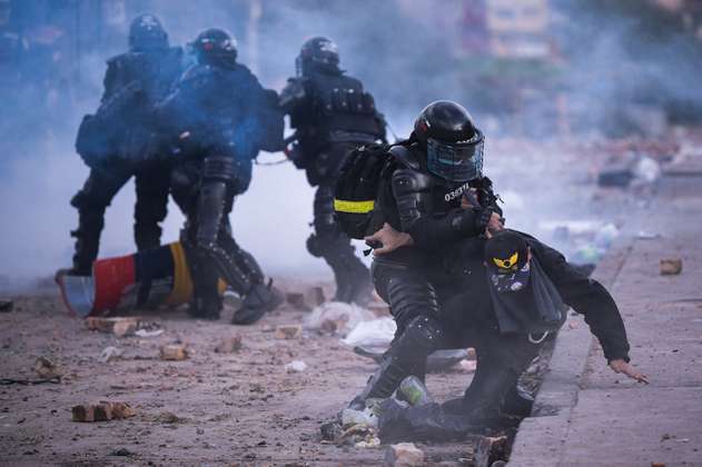 Jóvenes denuncian ataque de la Policía durante manifestaciones este miércoles en Bogotá