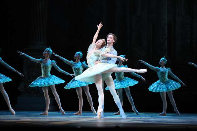 El International Classical Ballet llega a Colombia con “El lago de los cisnes”