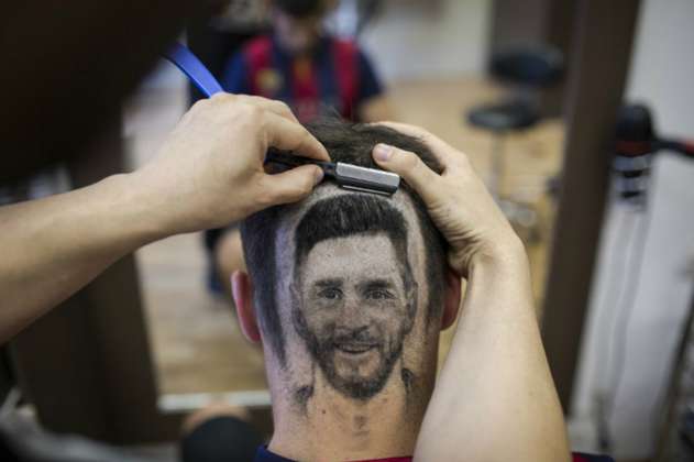 El peluquero que diseña a Messi y a Ronaldo en las cabezas de sus clientes