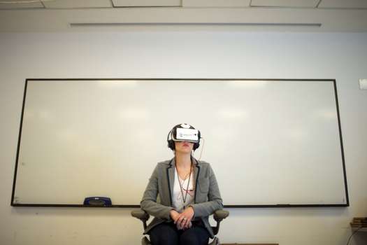 La realidad virtual causa fatiga ocular. / Knight Center of Journalism - Flickr