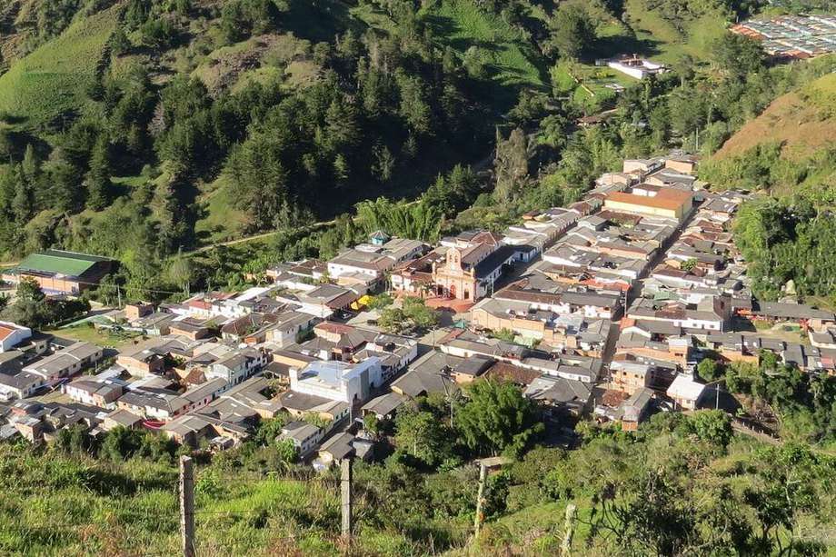 37 municipios de Antioquia se encuentran en alerta roja por deslizamientos.