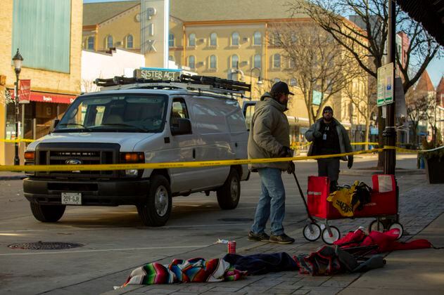Camioneta arrolla y mata a cinco personas en desfile de Navidad en Wisconsin