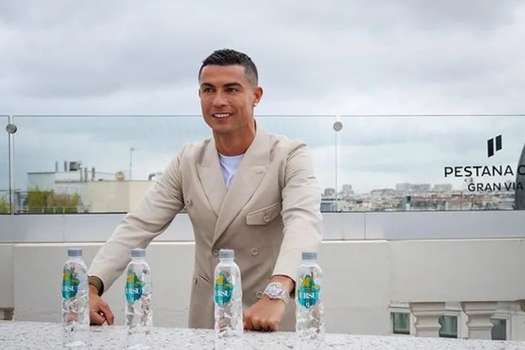 Cristiano Ronaldo en España, en el lanzamiento de su nueva marca de agua en botella, URSU9.