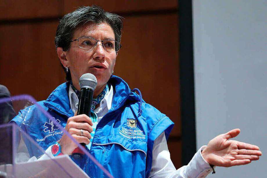 Claudia López reitera compromiso de dignificar las condiciones de los profesionales de la salud 