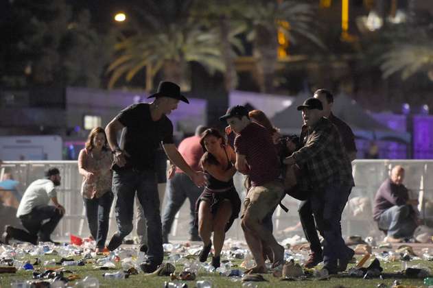 Hotel de la masacre de Las Vegas demanda a víctimas y niega responsabilidad