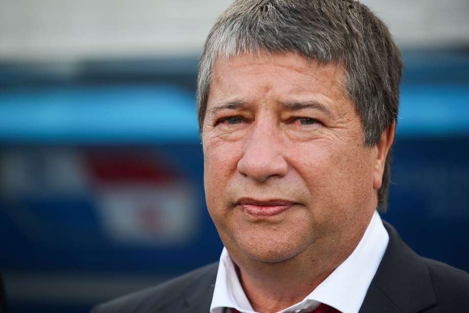 El 'Bolillo' Gómez fue despedido por la junta directiva de Águilas Doradas.