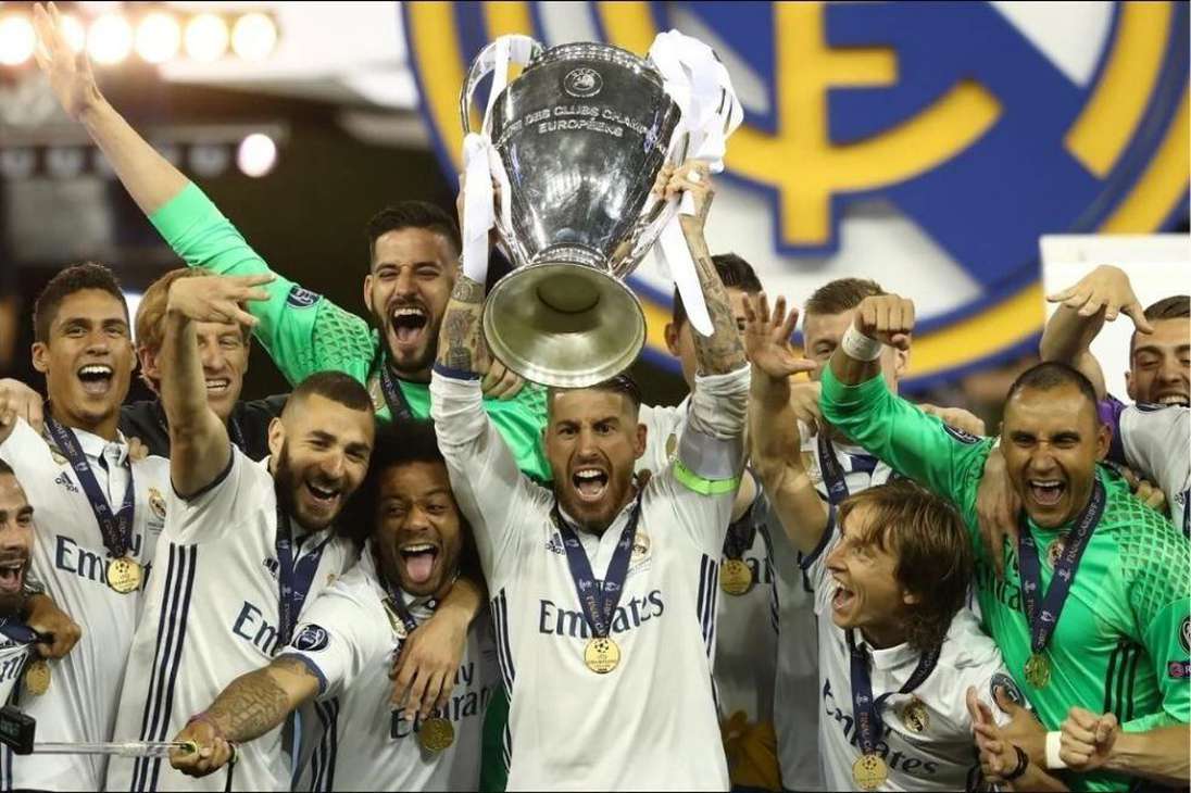 En 2017 Real Madrid se enfrentó con Juventus en Cardiff. Zidane repitió título dirigiendo al equipo madridista que se impuso 4-1.