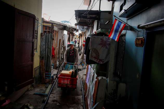 Tailandia: no les gusta el barrio marginal más grande y lo quieren borrar