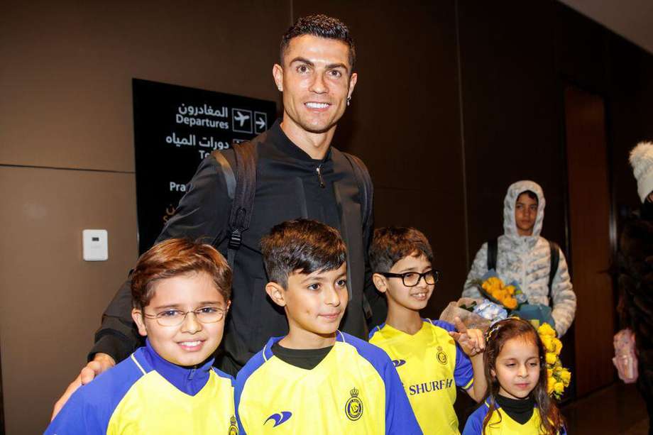 Cristiano Ronaldo en su llegada a Arabia Saudita el lunes.