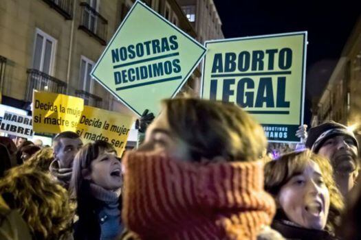 El despacho de la magistrada Cristina Pardo estudia una tutela sobre una mujer a la que la EPS se demoró en autorizarle el aborto. / EFE