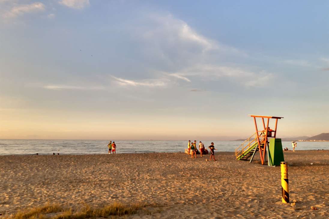 Ciénaga cuenta con 13,5 kilómetros de playa con arena suave.