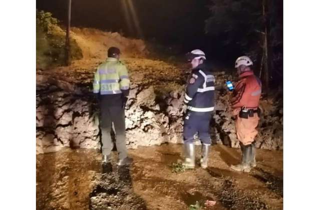 Por deslizamientos se presenta un cierre en la vía Tabío - Chía, Cundinamarca