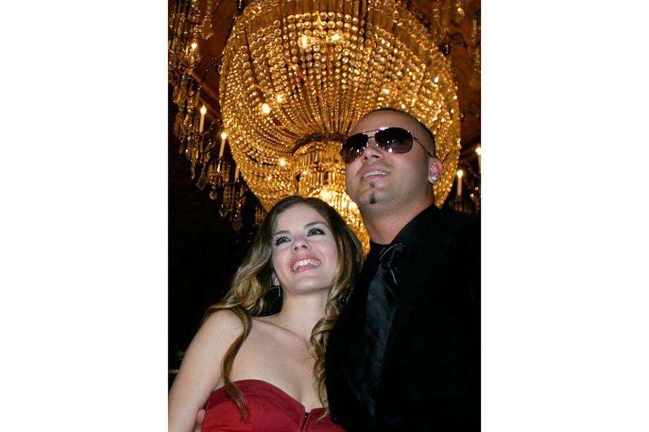 Wisin y su esposa Yomaira Ortiz en 2006. / Efe