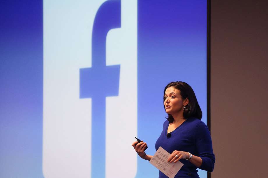 Sheryl Sandberg, directora de operaciones de Facebook (Meta), anunció su salida del cargo.