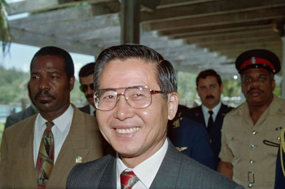 Alberto Fujimori en 1992. (Photo by Robert SULLIVAN / AFP)