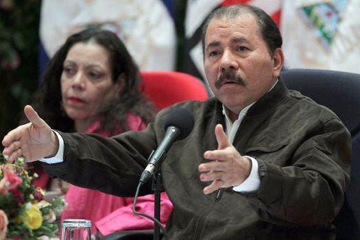 Congreso de Nicaragua dice tener el olivo en una mano y la espada en la otra