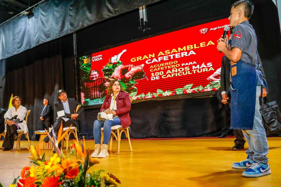 El presidente Gustavo Petro en la Asamblea Cafetera, donde anunció la activación del Fondo de Estabilización de Precio del Café.