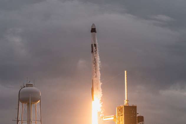 Despegó con éxito un cohete de SpaceX, de Elon Musk, con cuatro personas a bordo