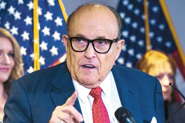 Suspenden la licencia de Rudy Giuliani, el abogado personal de Trump