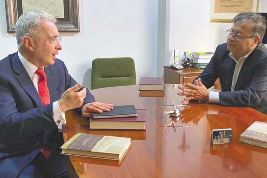 Imagen de referencia. Esta es la tercera reunión entre el líder del Centro Democrático (oposición), y el presidente Gustavo Petro.