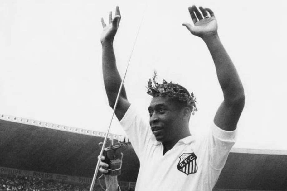 Pelé jugó en Santos de 1956 a 1974.