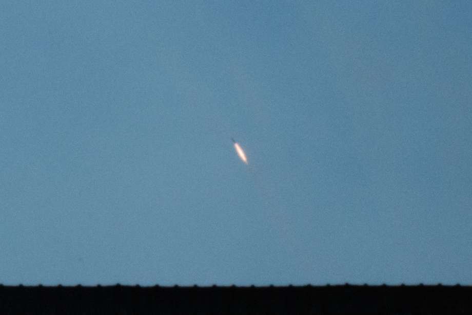 Este cohete fue lanzado desde Severodonetsk, en el este ucraniano, el 7 de mayo de 2022, en medio de la invasión rusa de Ucrania.
