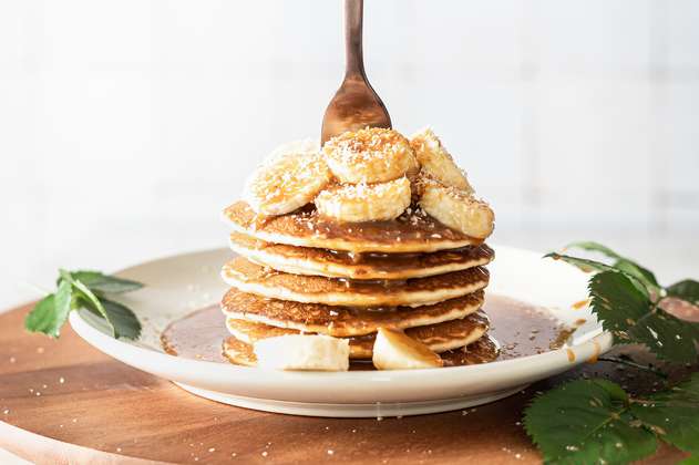 “Pancakes” de zanahoria y cereal, una buena opción para tus onces