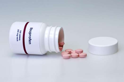 Medicamentos como ibuprofeno o diclofenaco son antiinflamatorios no esteroideos y son ampliamente usados por los colombianos para aliviar dolores. / 123rf