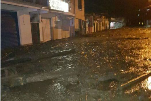 Una de las imágenes que circula en redes sociales sobre la explosión en Corinto, Cauca.  / Tomada de Twitter