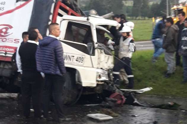 Choque entre dos vehículos en vía Ubaté deja 15 lesionados